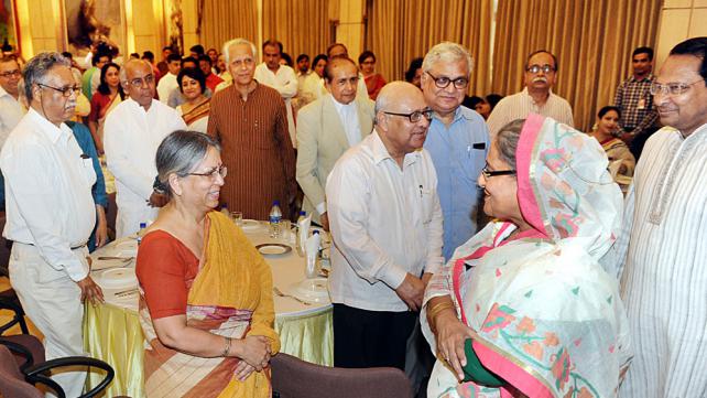 তাঁর সরকার জনগণের সেবা করতে ক্ষমতায় এসেছে;নিজের ভাগ্য গড়তে নয়-হাসিনা