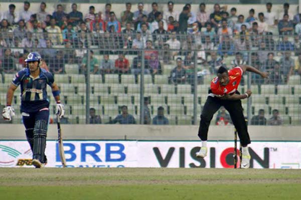 সাবিকদের উড়িয়ে ফাইনালে মাশরাফির কুমিল্লা ভিক্টোরিয়ান্স