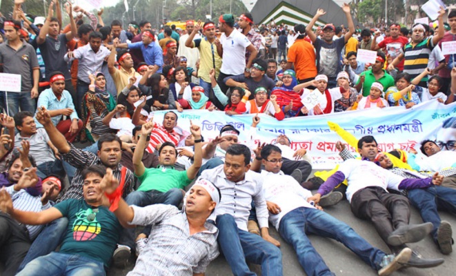 যুক্তরাষ্ট্রে চাকরিতে প্রবেশের বয়স ৫৯ হলে বাংলাদেশে ২৭ কেন?