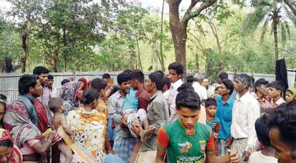 রক্তাত্ত বাঁশখালি কয়লা বিদ্যুত ট্রাজেডির ৪ লাশ নেপথ্যে উস্কানি-পুলিশের ব্যর্থতা