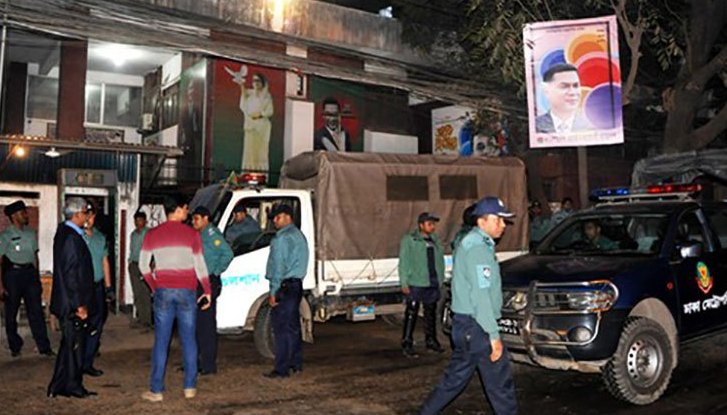 খালেদার অফিসে রিজভীসহ কয়েক বিএনপি নেতা অবরুদ্ধ