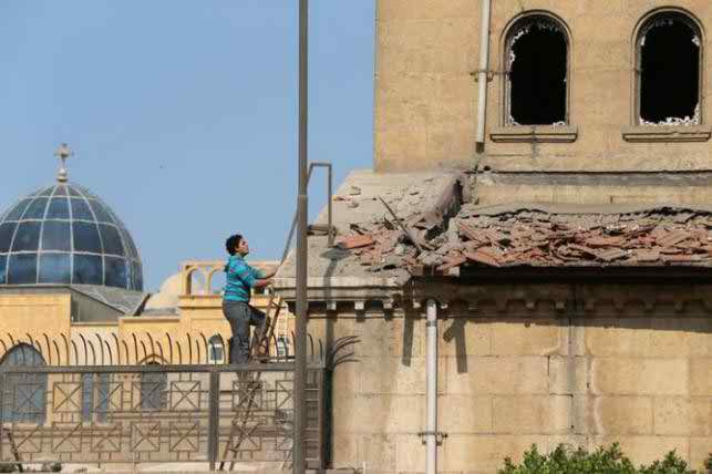 At least 25 killed in cairo church blast Cairo