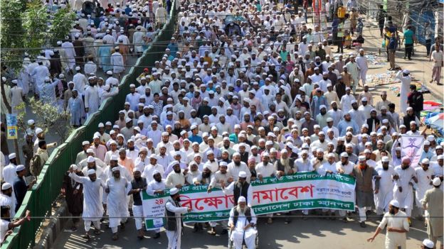 সুপ্রিমকোর্টে গ্রিক দেবীর ভাস্কর্য সরাতে হেফাজতের আলটিমেটাম