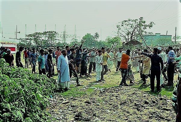 ছাতকে ওয়াজ মাহফিল নিয়ে কওমী সুন্নী সংঘর্ষ-নিহত ২ আহত ১৫০