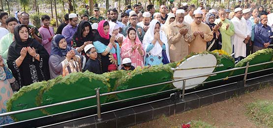 পিলখানার কান্না-লালফিতায় বন্দি প্লট-এক সুবেদার মেজরের স্ত্রীর আর্তনাদ