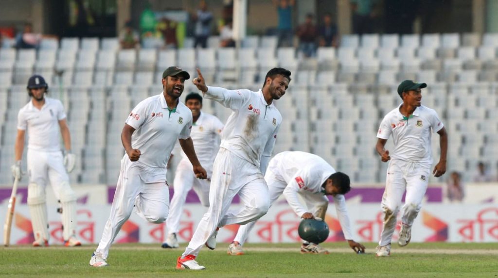 বাঘের থাবায় কুপোকাত সিংহ-রাষ্ট্রপতি প্রধানমন্ত্রী অভিনন্দন