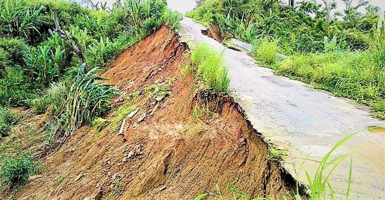 বান্দরবানের সঙ্গে যোগাযোগ বিচ্ছিন্ন