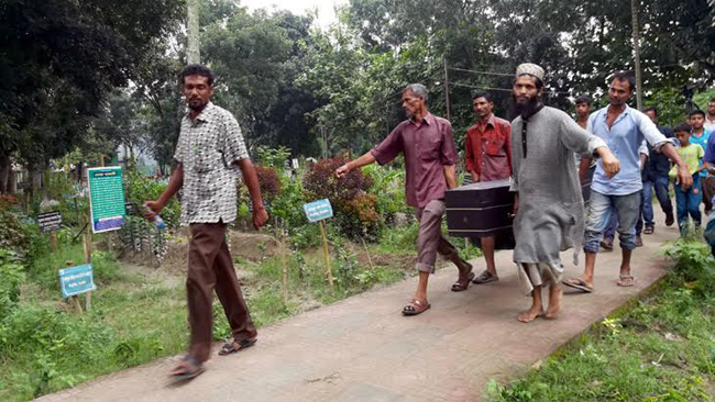 অবশেষে রুপার লাশ তুলে হস্তান্তর