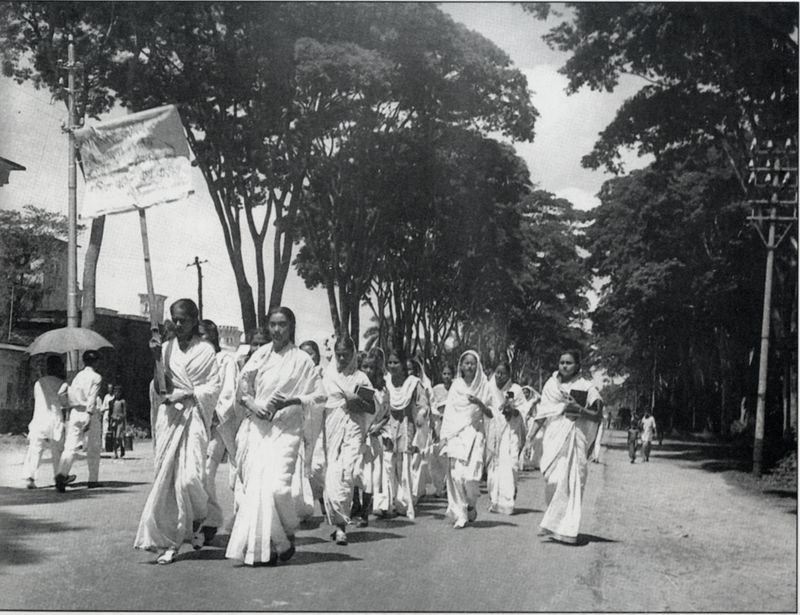 1st-Shaheed_Minar_Dhaka-www.jatirkhantha.com.bd.1