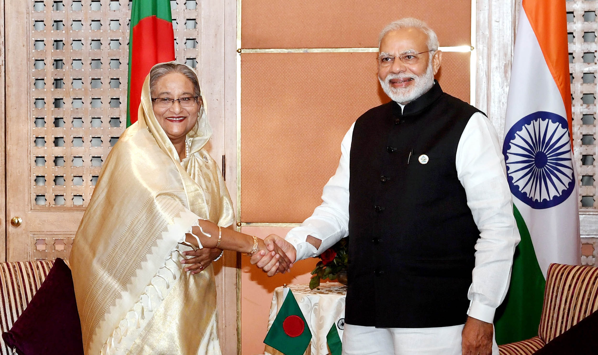 ‘২দেশের ভাগ্য পরিবর্তনে কাজ করছি’