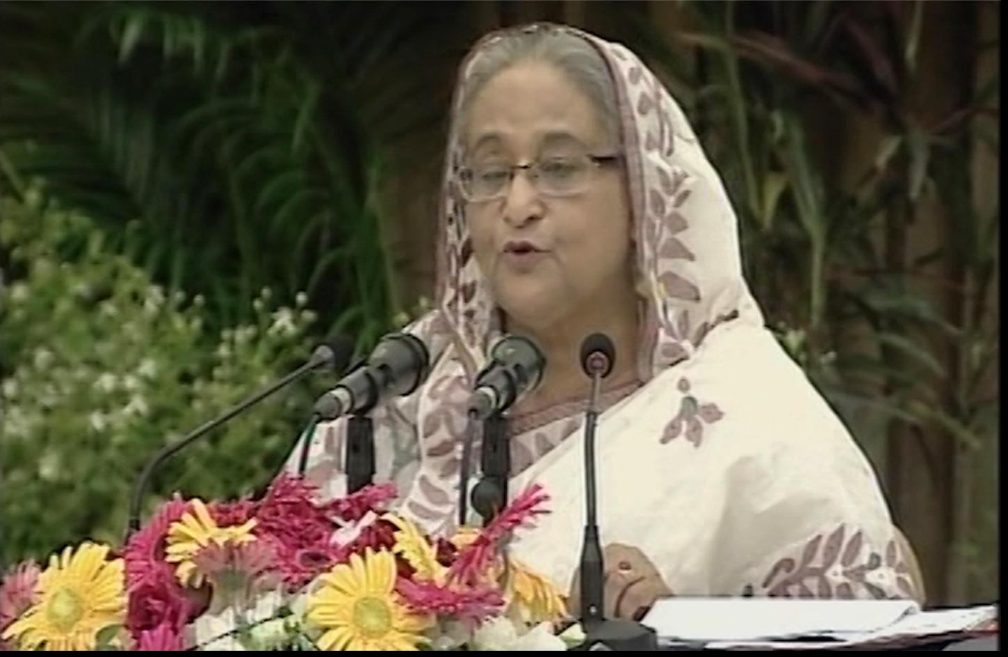 গুজবে কান দেবেননা অশুভচক্র মাঠে