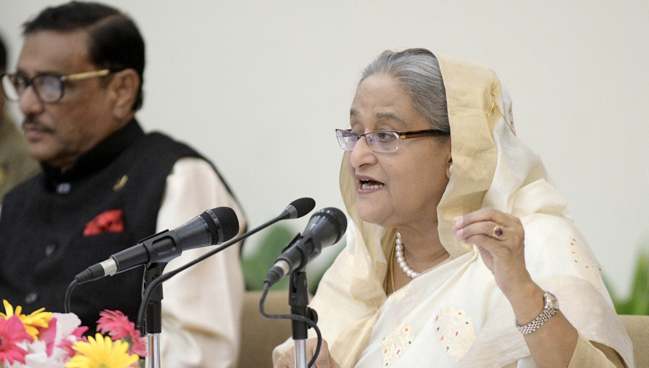 ‘ইভিএম চাপিয়ে দেয়া যাবেনা’