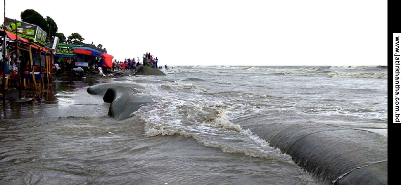 বুলবুল আঘাত হেনেছে দুবলার চরে