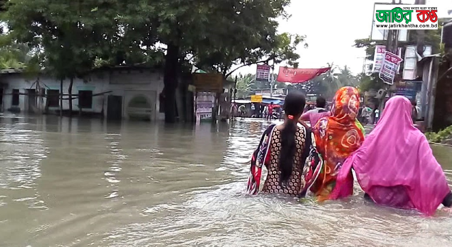 বন্যায় ৩৩ জেলায় ৪৩ মৃত্যু