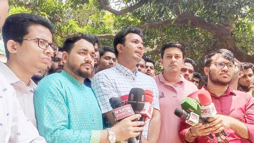 ক্যাম্পাসে অস্থিতিশীল পরিস্থিতির চেষ্ঠায় ২ ছাত্রদল নেতা মার খেয়ে হাসপাতালে