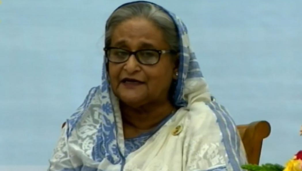 দালাল নয়-বিদেশ যেতে ব্যাংক বিনা জামানতেও ঋণ দেয় প্রধানমন্ত্রী