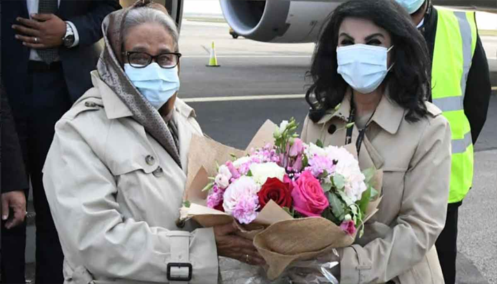 লন্ডন থেকে আজ রাতেই দেশে ফিরছেন প্রধানমন্ত্রী