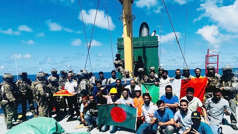 কাল সদরঘাটে ২৩ নাবিককে বরণ-অবশেষে কুতুবদিয়ায় এমভি আবদুল্লাহ