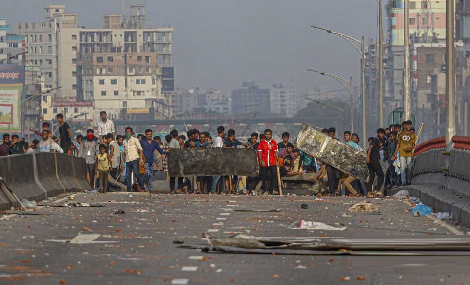 নারায়ণগঞ্জ এসপি’র ঔদ্ধত্যে যাত্রাবাড়ী কাঁচপুরে নাশকতা