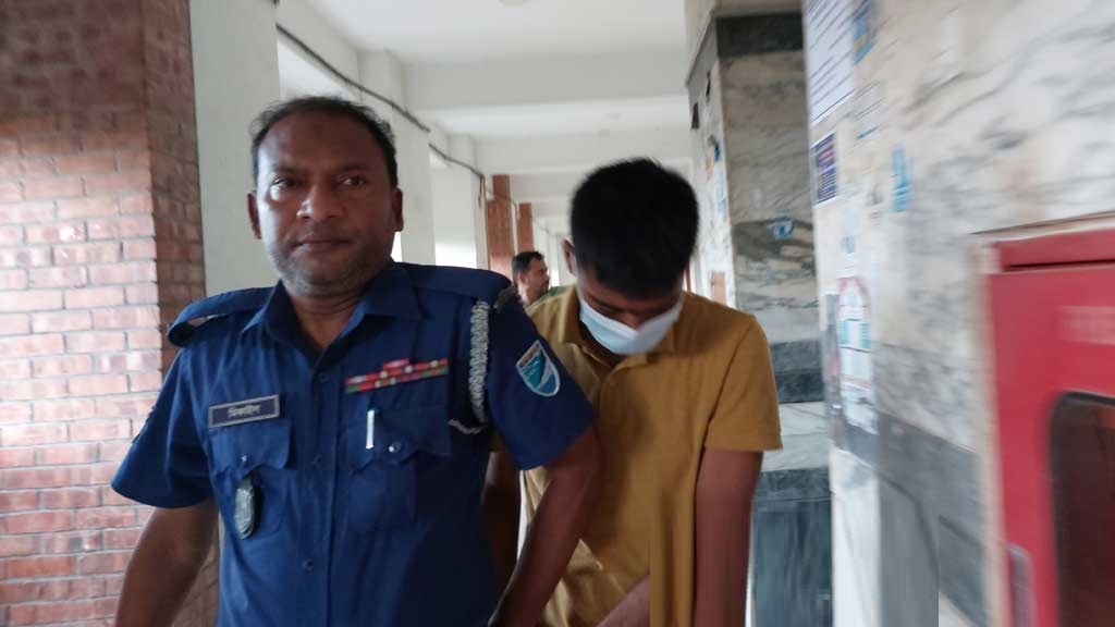 “বউ রেখে আরেক নারীর দিকে চোখ যায় কেমনে?”