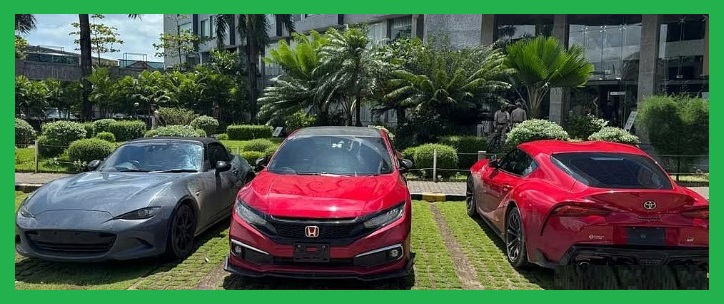 ট্যাক্সচোর বাবার উপহারে দামি গাড়ি ফুটানি