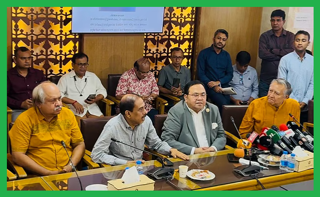 সাইবার সুরক্ষা আইন: ‘সরকার নিজের পায়ে কুড়াল মারার আইন করছে’